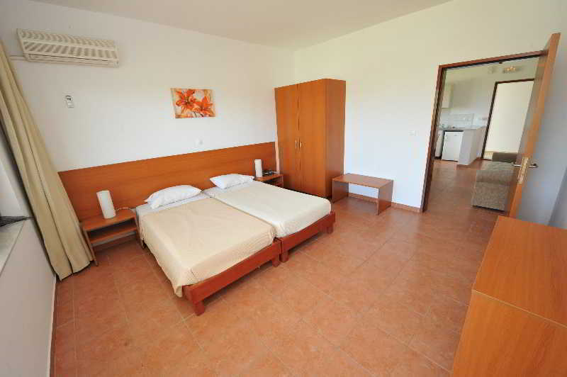 Aparthotel Helena Christina à Asgourou Extérieur photo